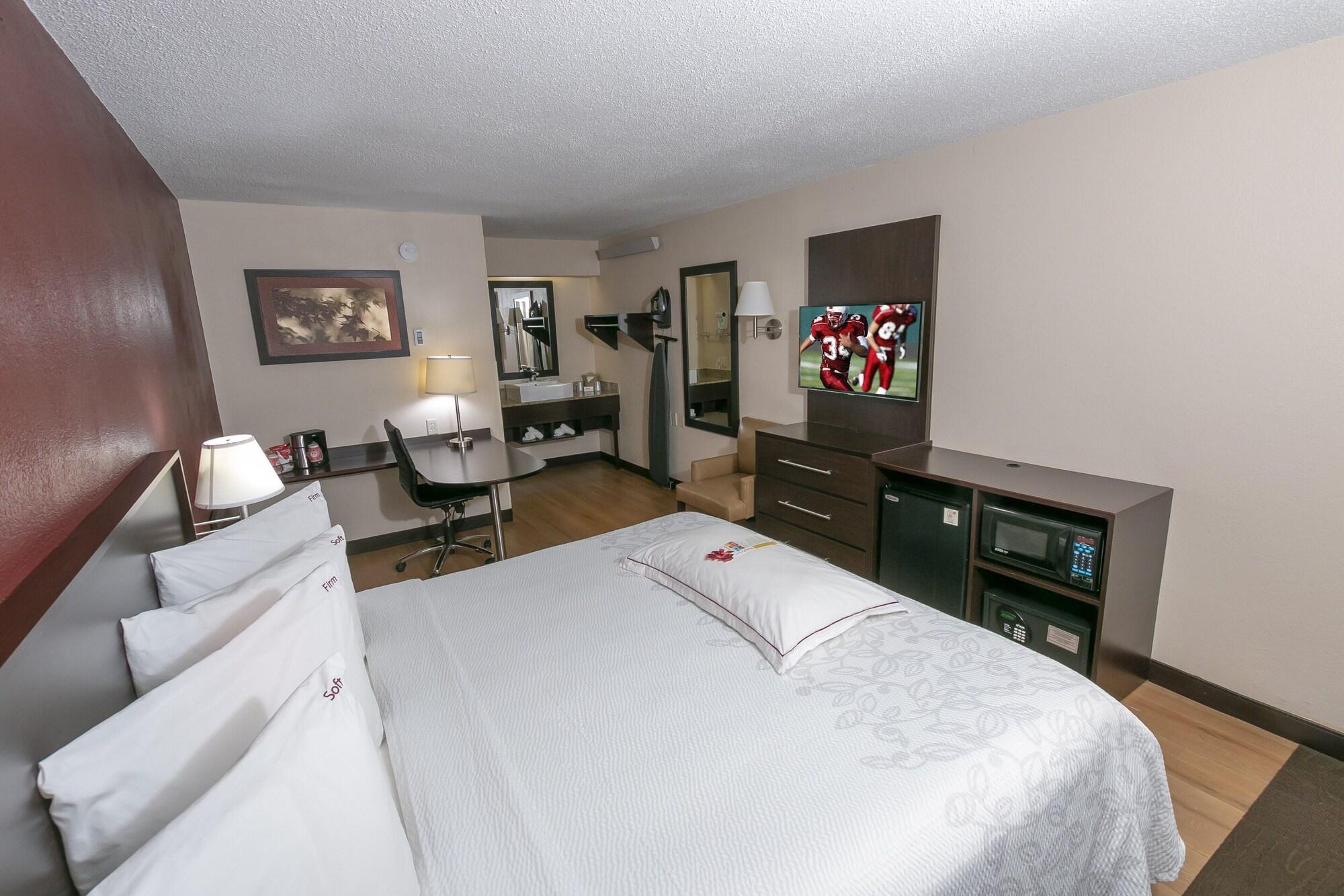 Red Roof Inn Plus+ Pittsburgh South - Airport Exteriér fotografie
