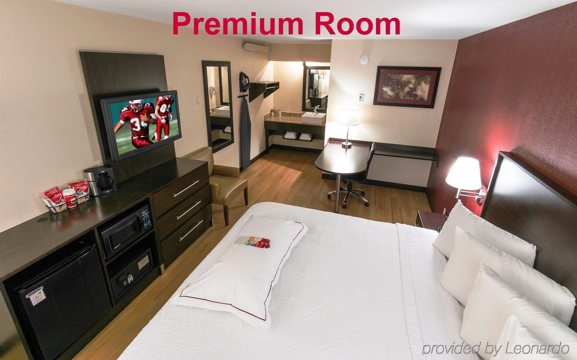 Red Roof Inn Plus+ Pittsburgh South - Airport Exteriér fotografie