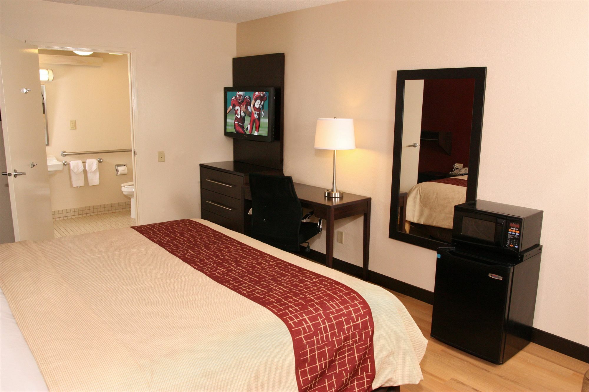Red Roof Inn Plus+ Pittsburgh South - Airport Exteriér fotografie